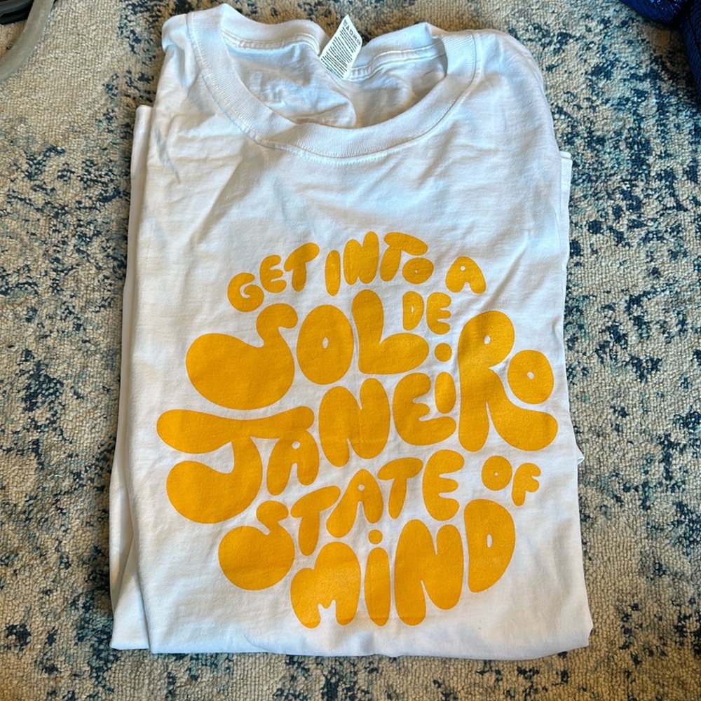 Sol De Janeiro T-shirt size XL